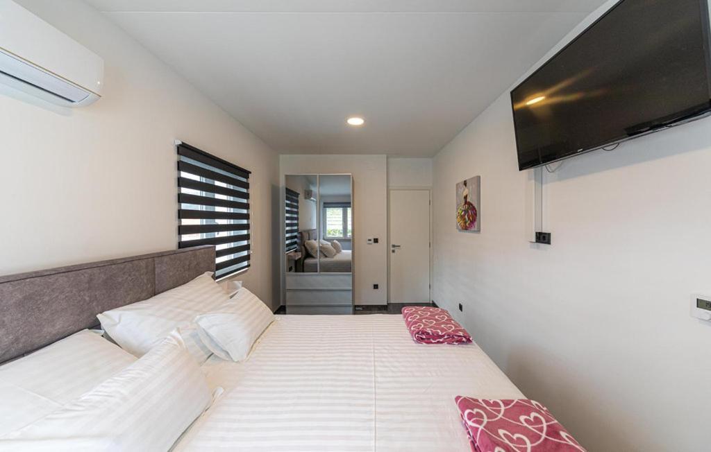 Premium Apartment With Jacuzzi Trogir Dış mekan fotoğraf